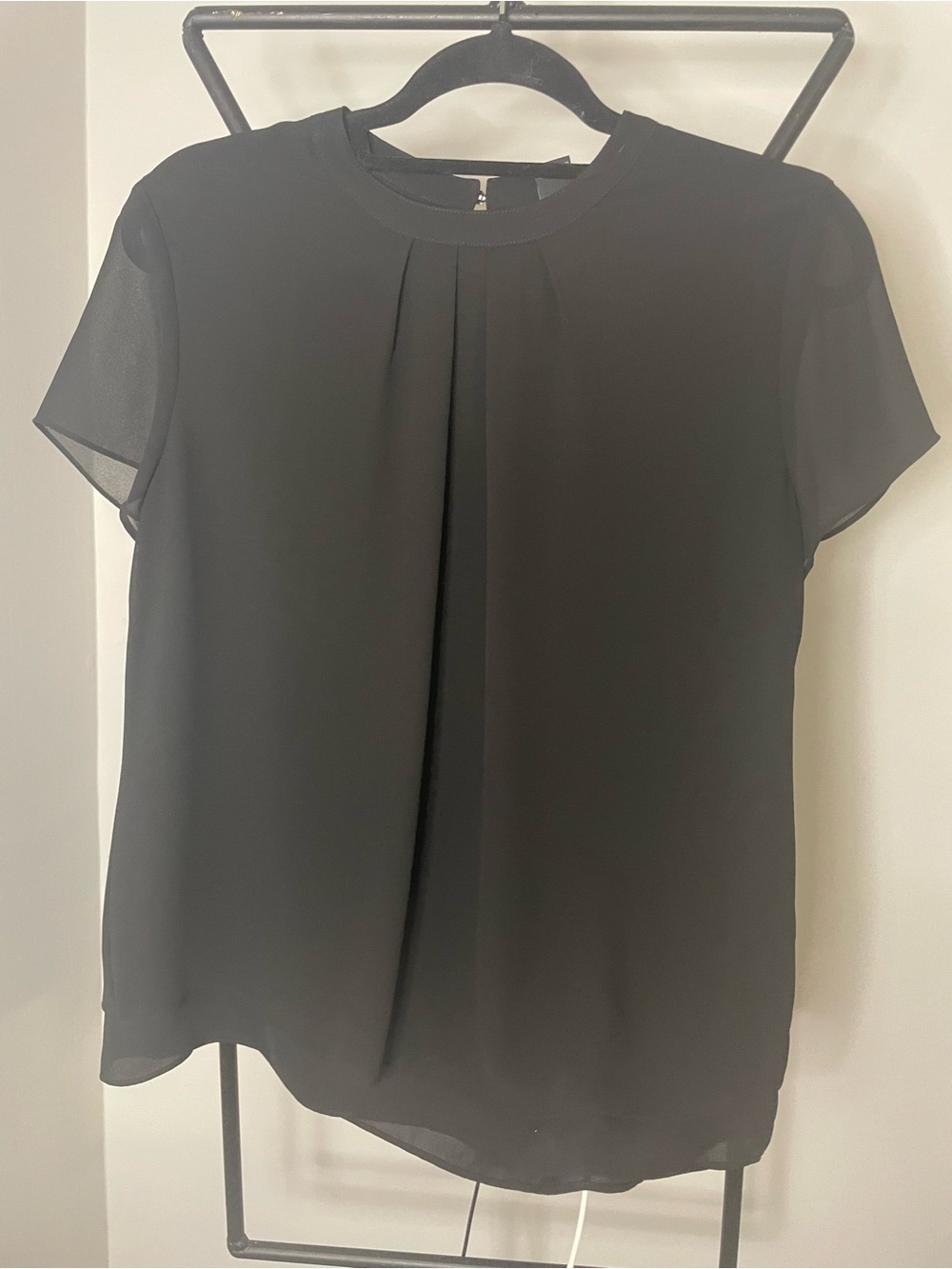 Elegant Black Short-Sleeve Pleated Chiffon Blouse